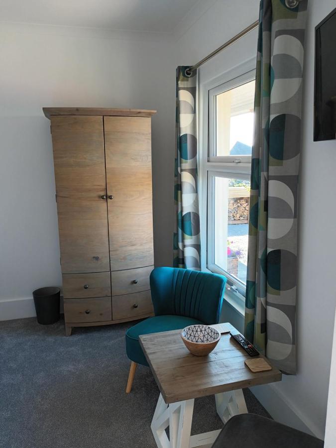 Contemporary One Bed Studio. Sea Views And Parking Westward Ho!  Exterior foto